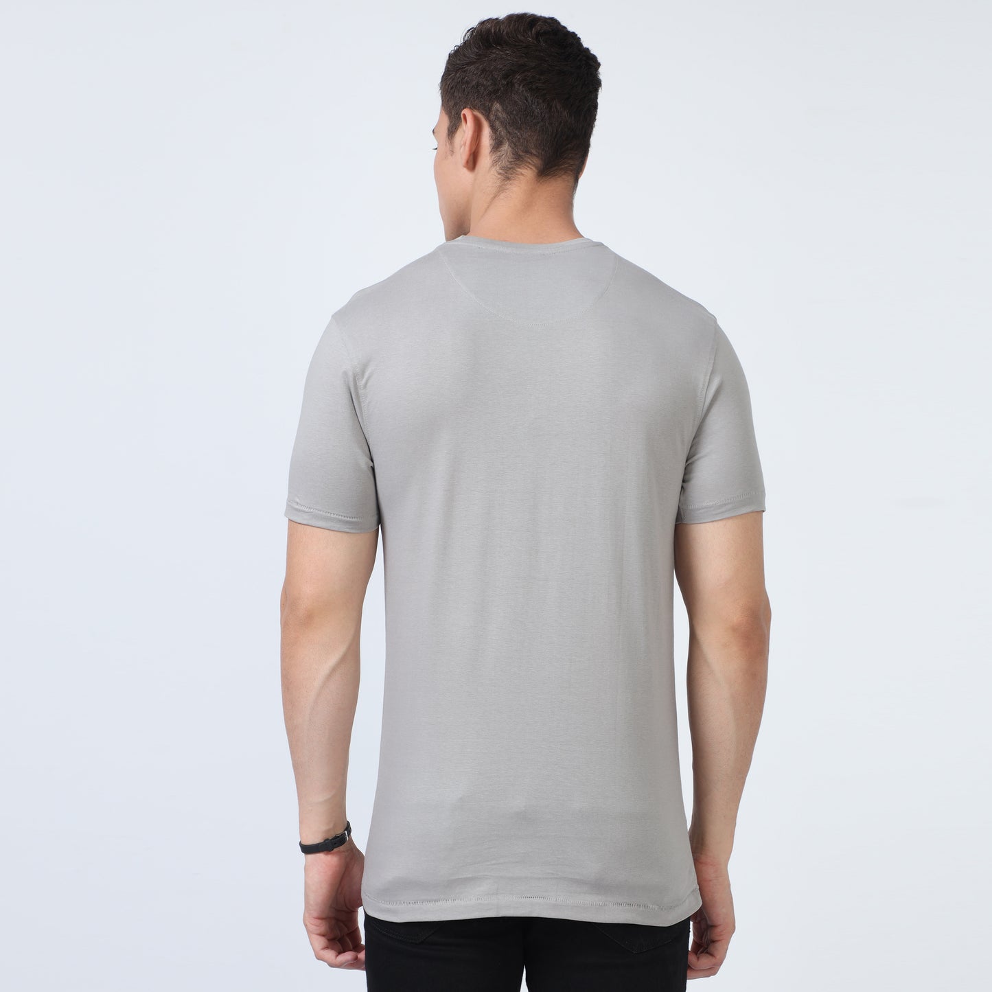 grey tshirt